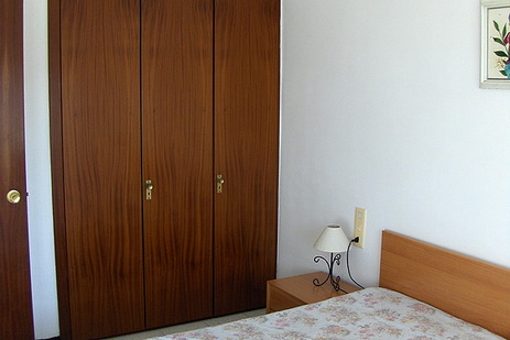 Armoire de la chambre, Appartement Esmeralda, Peñiscola